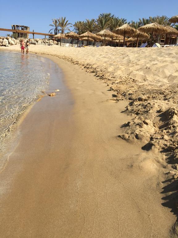 Sawary Beach Hotel Batroûn Buitenkant foto