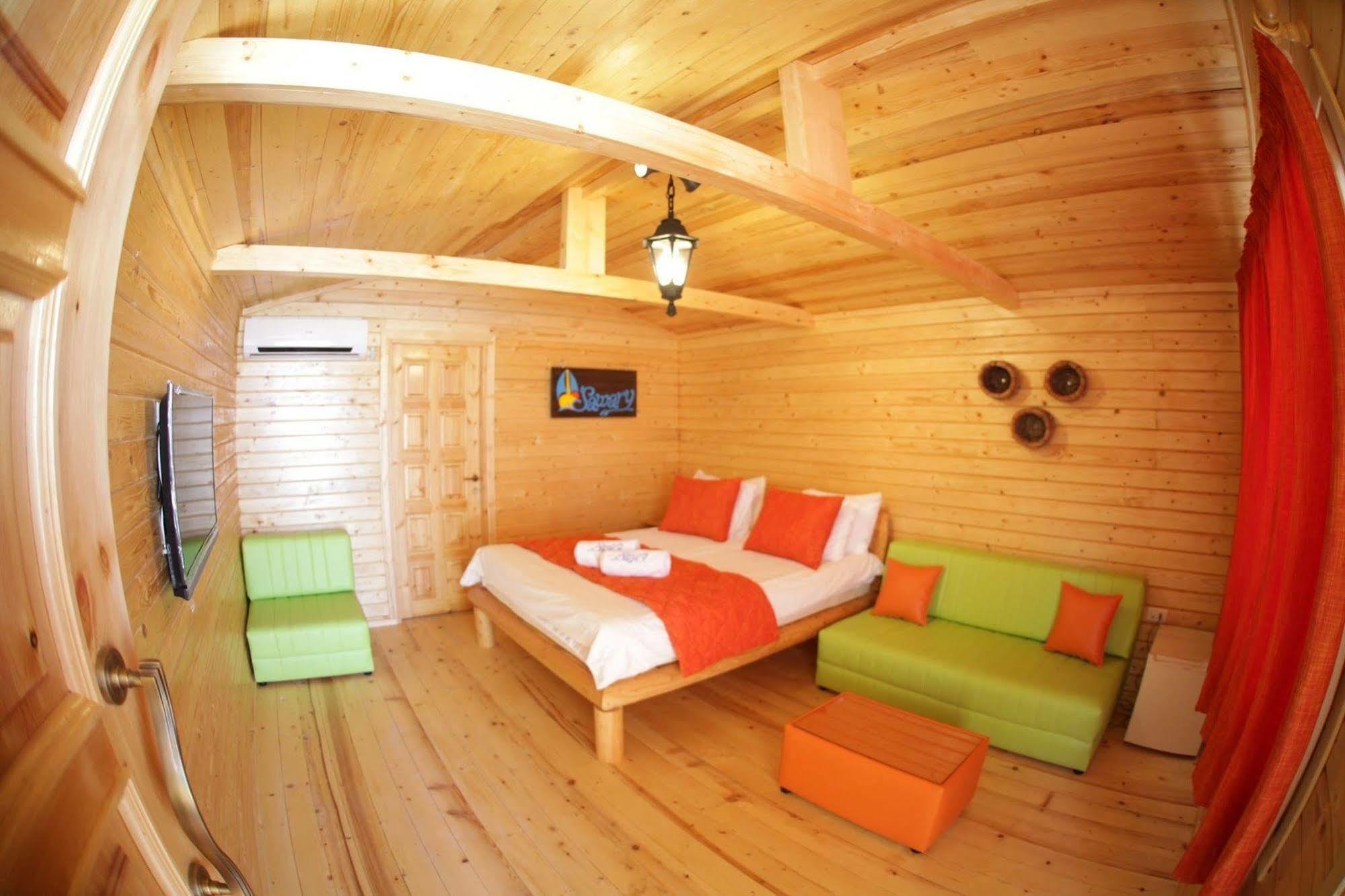 Sawary Beach Hotel Batroûn Buitenkant foto